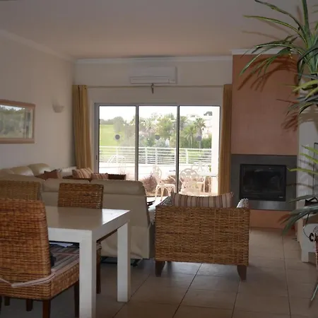 Apartamento Pinta Estômbar